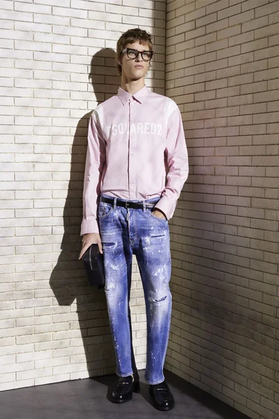 Look 22